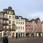 Wohnen Am Ufer Der Mosel In 트리어