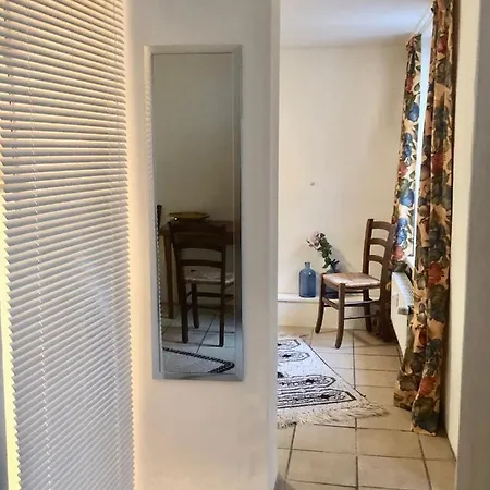 Wohnen Am Ufer Der Mosel In *