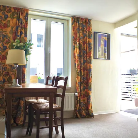 Wohnen Am Ufer Der Mosel In