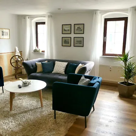 Wohnen Am Ufer Der Mosel In Semesterbostad