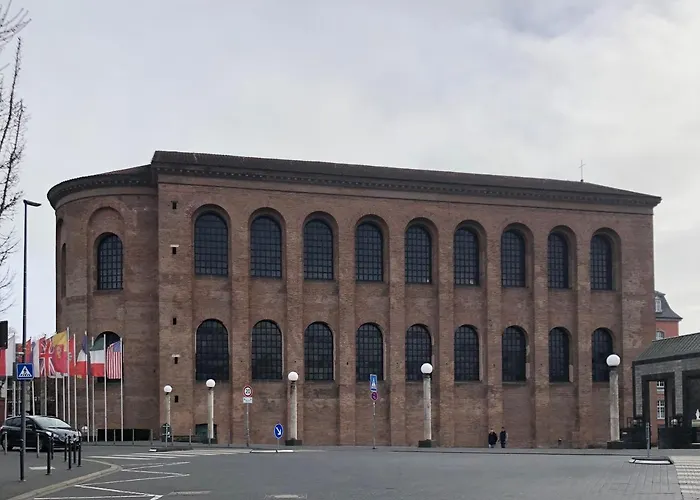 Wohnen Am Ufer Der Mosel In * Trier